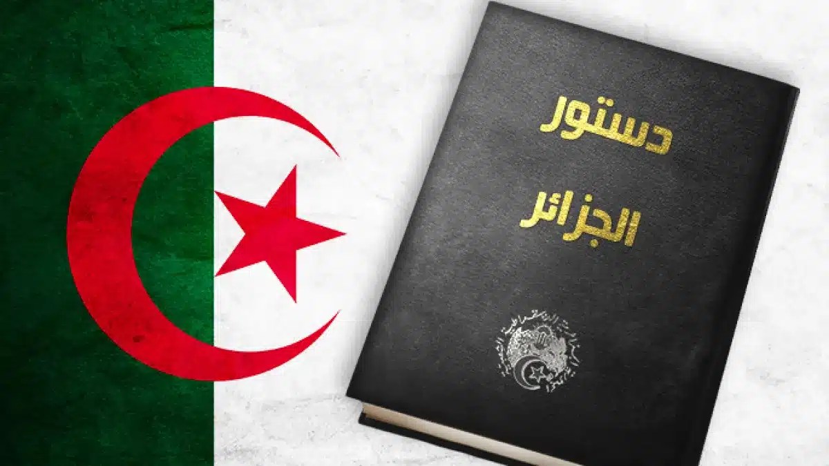 مدير ديوان رئاسة الجمهورية يقدم 10 اقتراحات لتعديل الدستور.. ما أبرزها؟