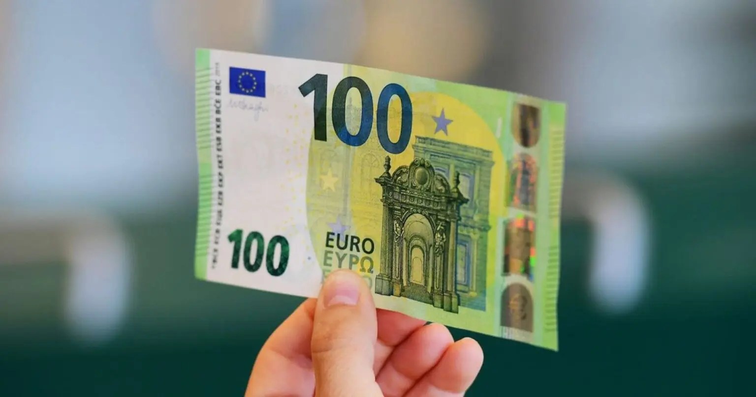سعر 100 يورو في السوق السوداء بالجزائر اليوم الثلاثاء