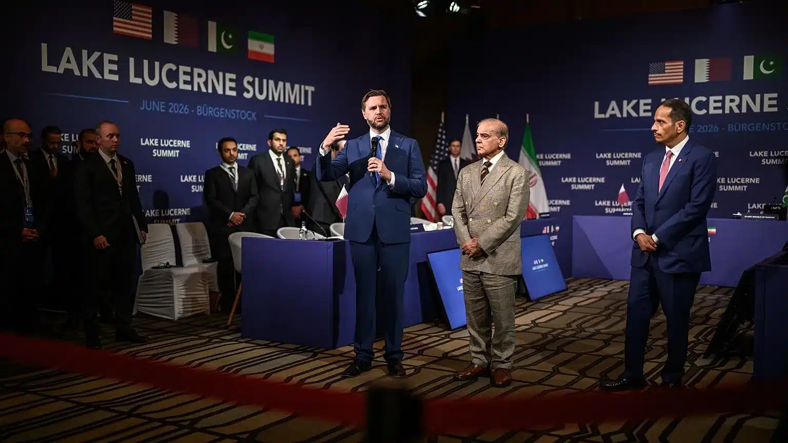 ما أبرز الملفات التي تبحثها اللجان الفنية الأمريكية الإيرانية في سويسرا؟