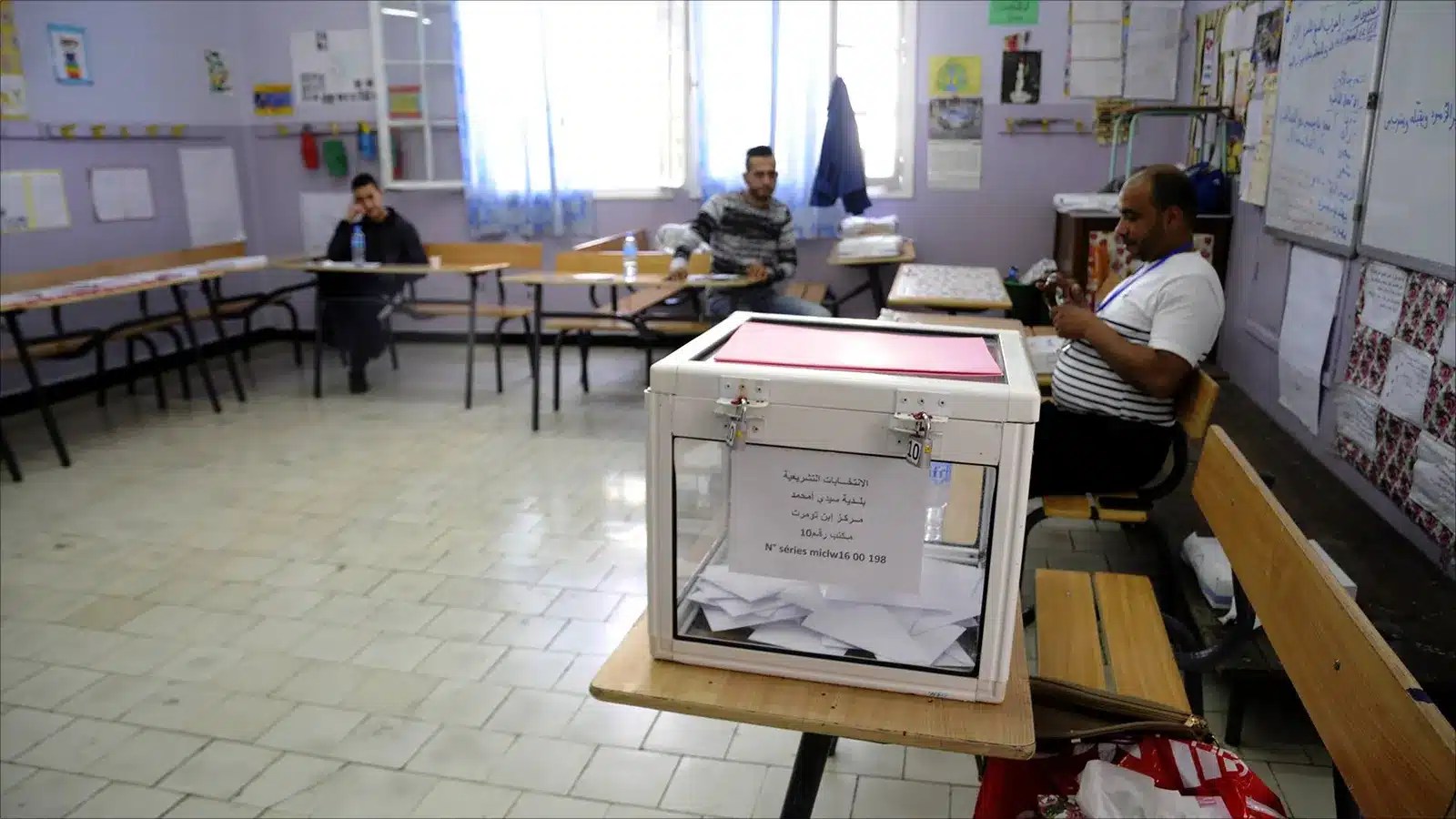 السلطة المستقلة للانتخابات تحظر سبر الآراء حتى نهاية الاقتراع