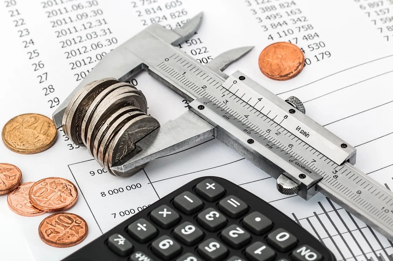 公司搬家 https://pixabay.com/zh/images/download/stevepb-savings-2789112_1920.jpg