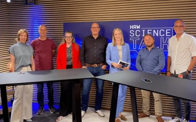 Science Talk der Hochschule Ruhr West: Podiumsdiskussion in den Studios der FUNKE Mediengruppe