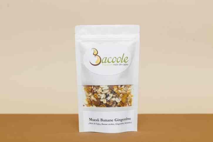 Muesli Noix de cajou banane gingembre Muesli Noix de cajou banane gingembre pour un petit déjeuner équilibré