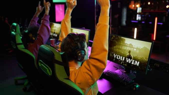 Streaming Platforms Boosting eSports Popularity India “Kick प्लेटफॉर्म पर नए स्ट्रीमर की प्रोफाइल और डोनेशन फीचर”