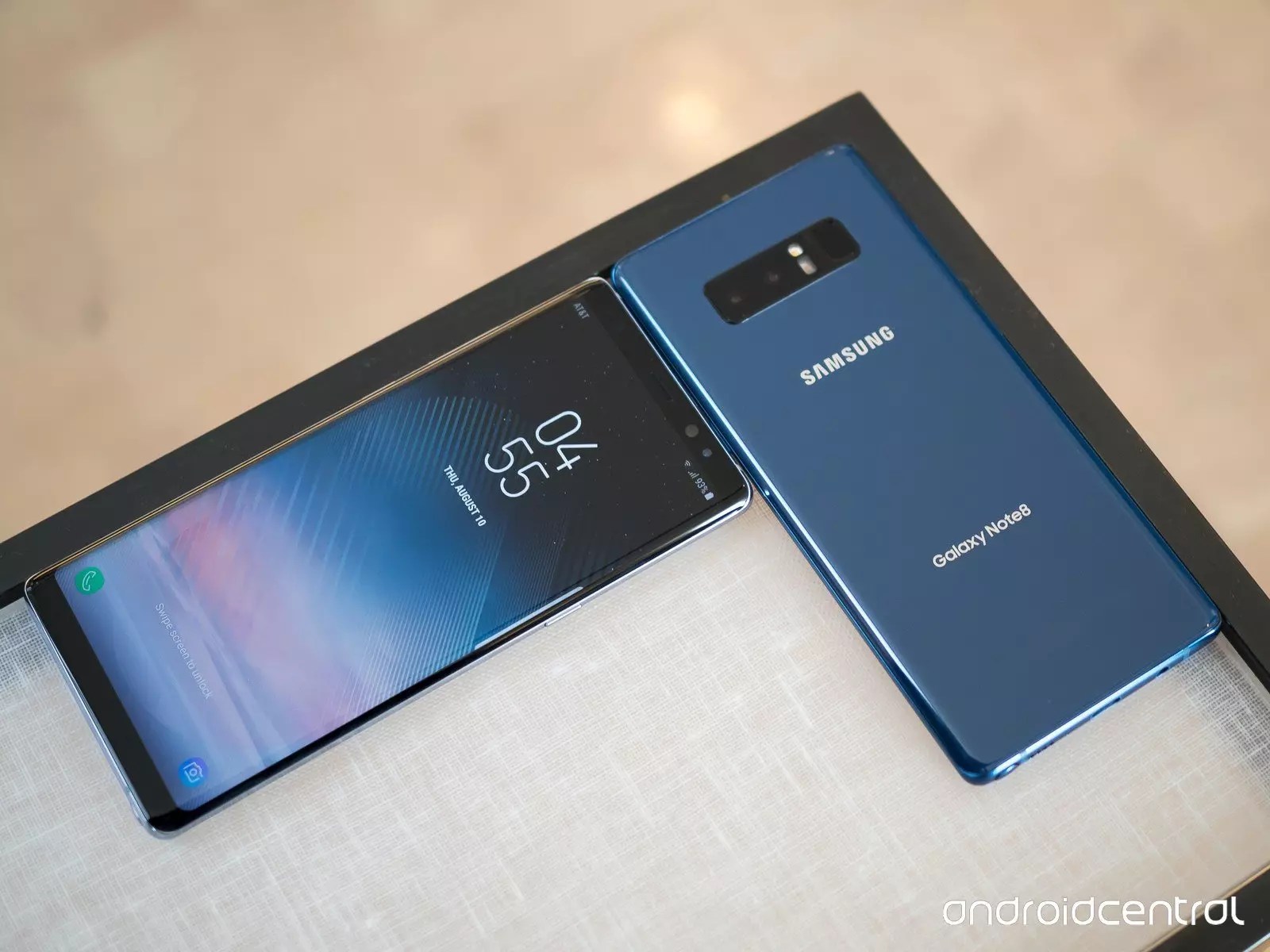 /sites/androidcentral.com/files/styles/xlarge_wm_brw/public/article_images/2017/08/galaxy-note-8-deep-blue-back-black-front.jpg