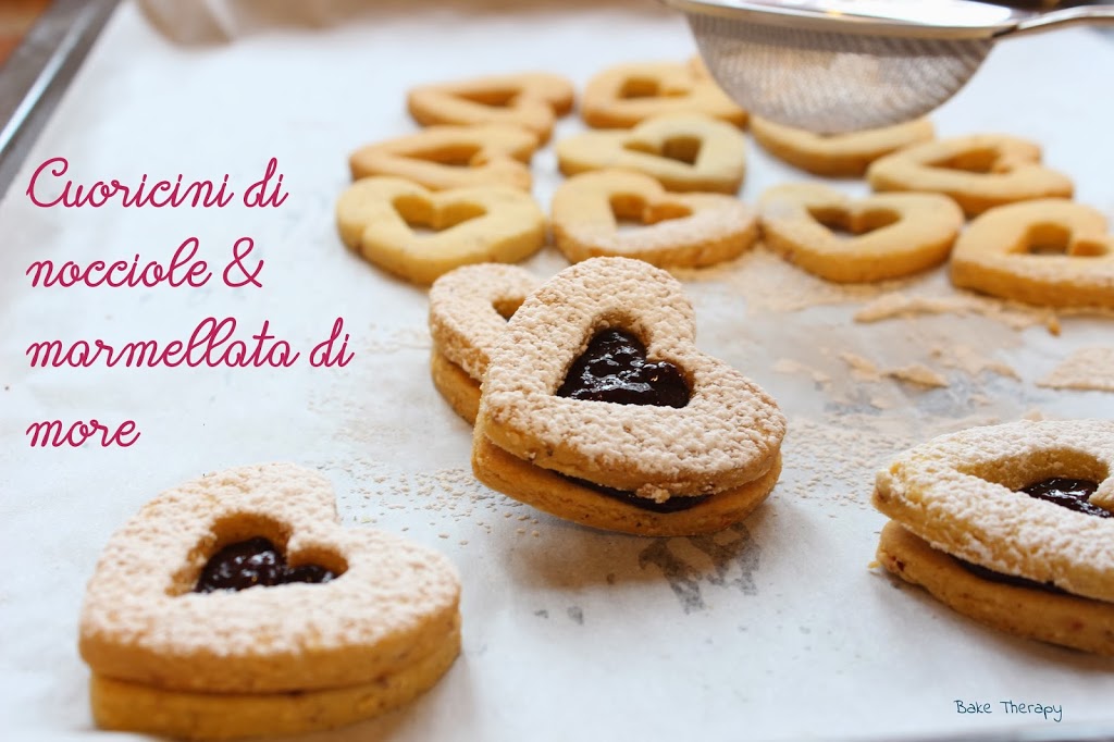Cuoricini di nocciole e marmellata di more