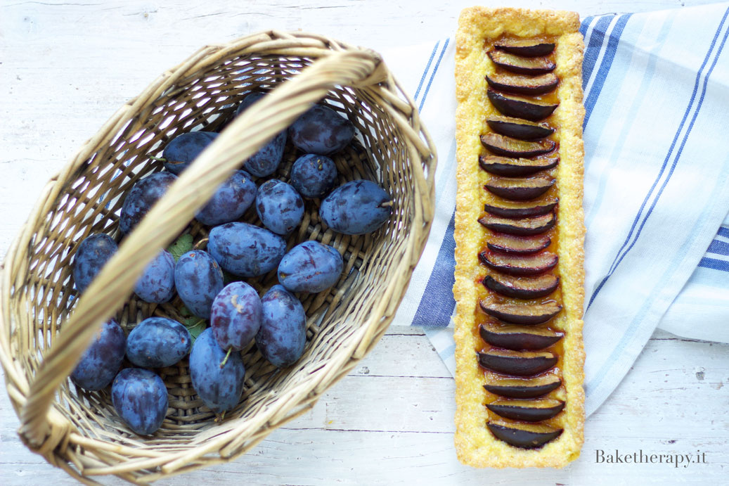 Crostata all'olio con susine