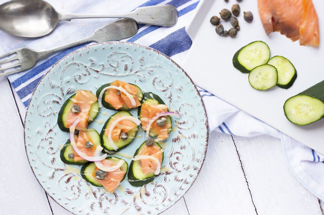 ANTIPASTO DI SALMONE AFFUMICATO E CETRIOLI