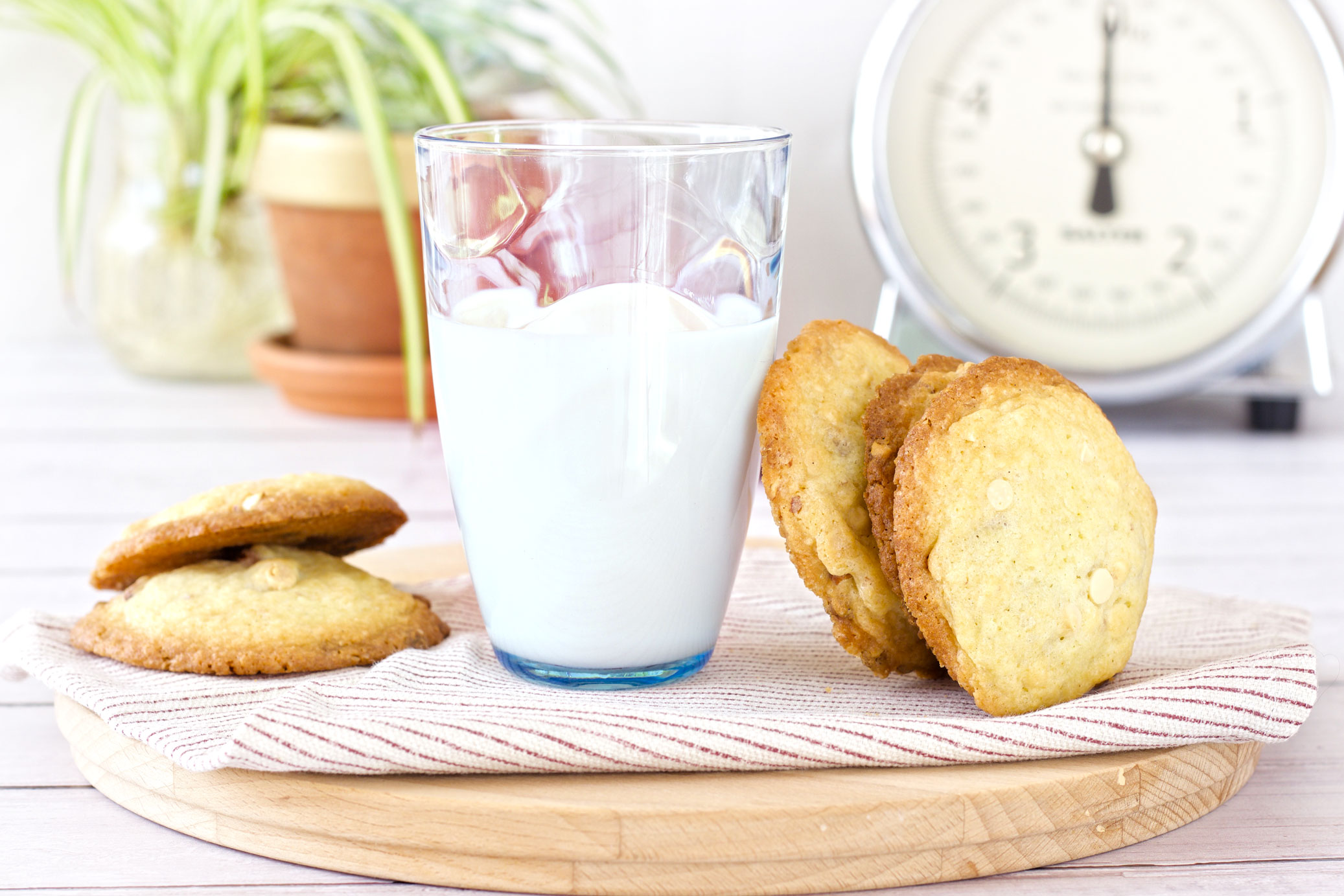 COOKIES AL CIOCCOLATO BIANCO E MANDORLE
