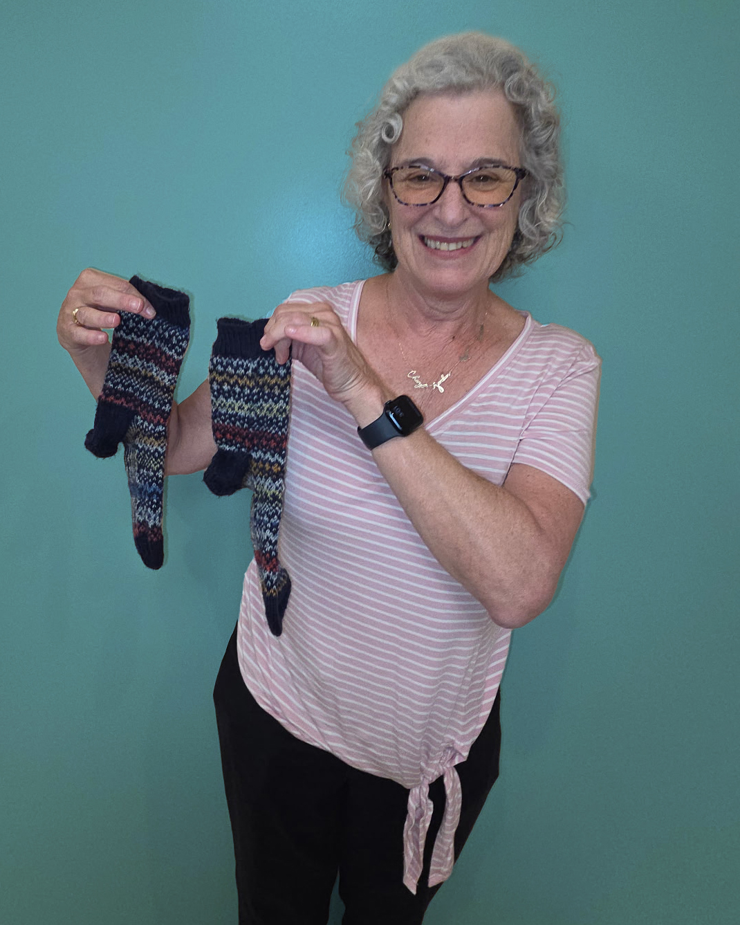 Popinjay Socks, designed by Karolina Adamczyk, Kray Variegated and KnitPicks Stroll