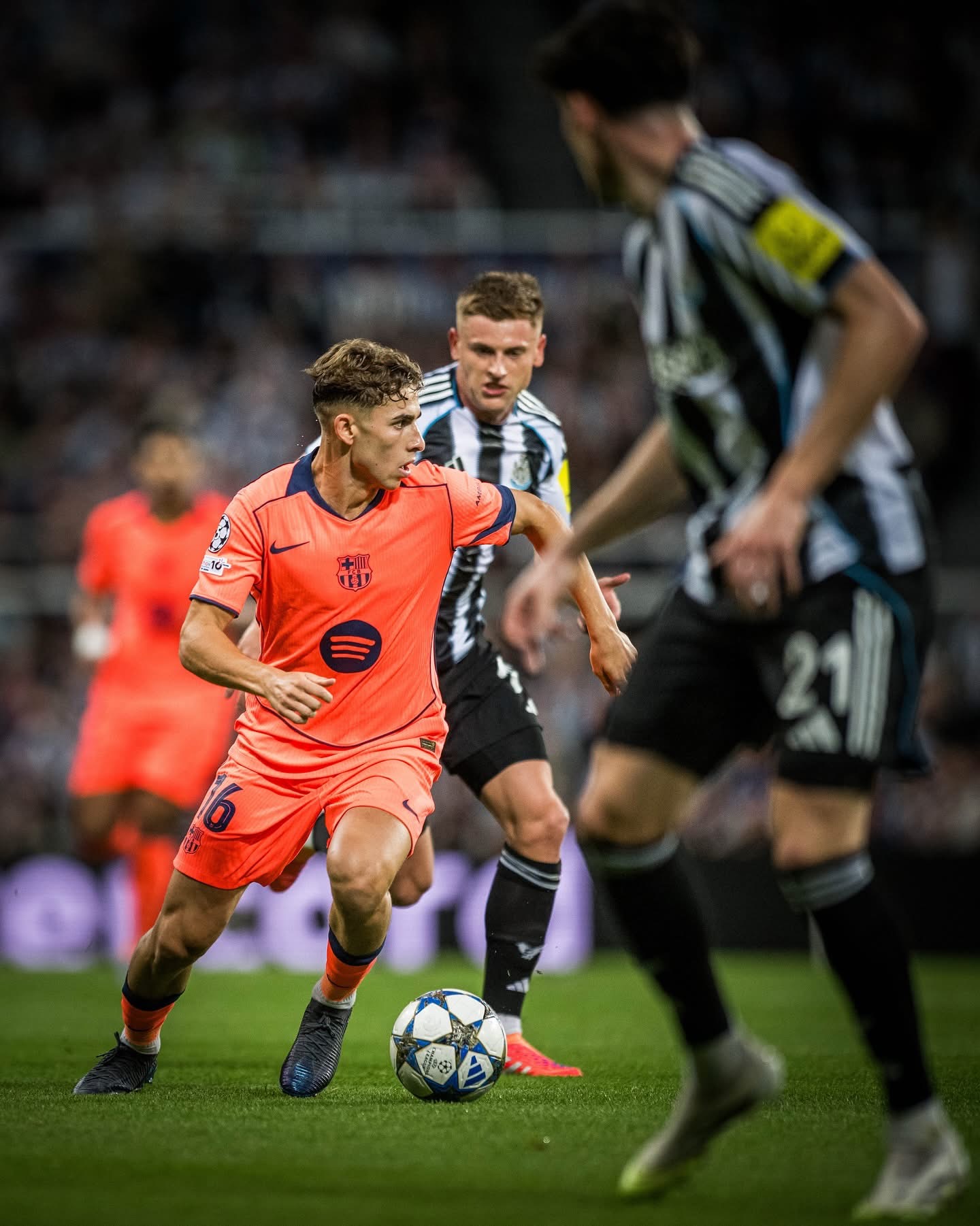 VIDEO/ Barcelona ia del në Angli, super Rashford ndaj Newcastle, City fiton ndaj Napolit në Champions