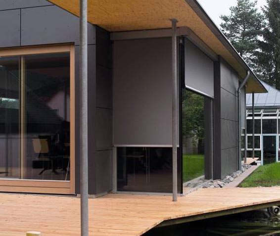 Ral 9006 ± white aluminium matt, fine texture, metallic. Neue Senkrechtmarkise âc_ubusâ von Clauss Markisen