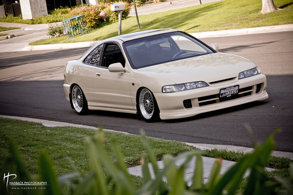 Creamy white acura integra with jdm front on 16″ bbs rs