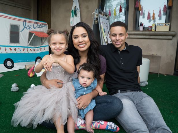 Steph curry said it was his daughters' first women's basketball game. Steph Curry Daughter : STEPHEN CURRY HONORED AT HIGH SCHOOL ALMA MATER, DAUGHTER ...