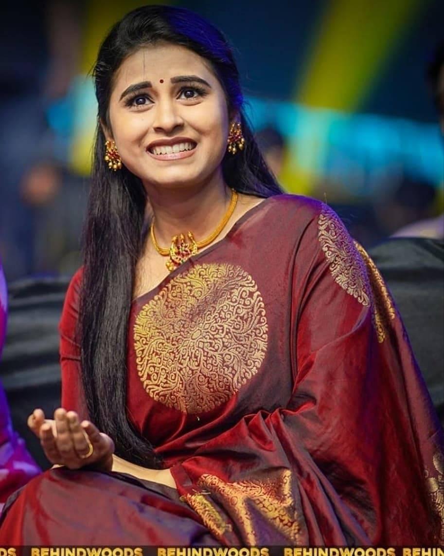 newly married Actress Rithika Tamil In Maldives