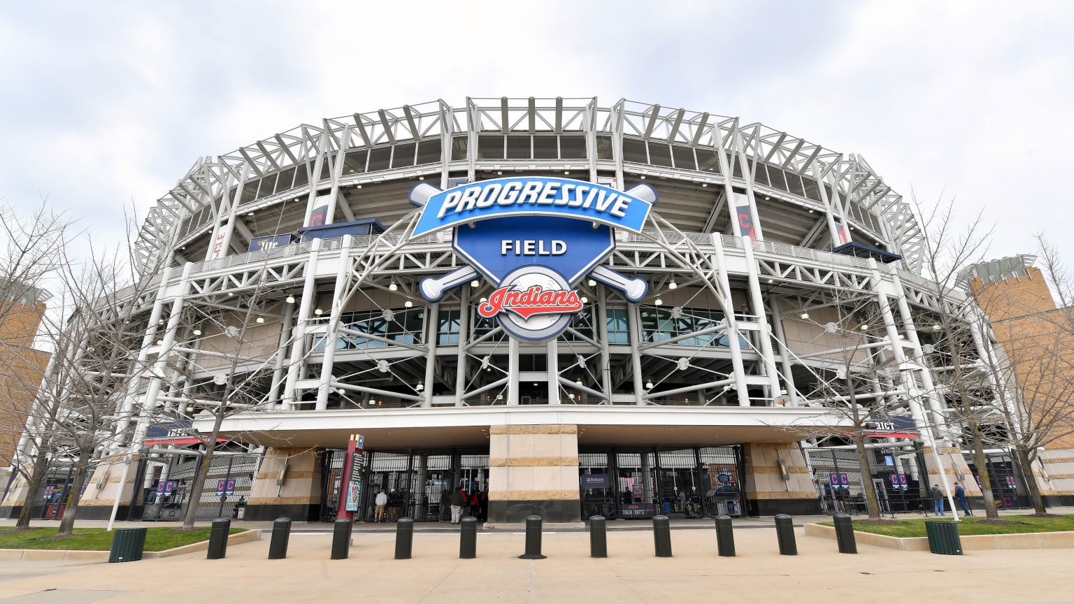 Indios extienden arrendamiento del estadio…