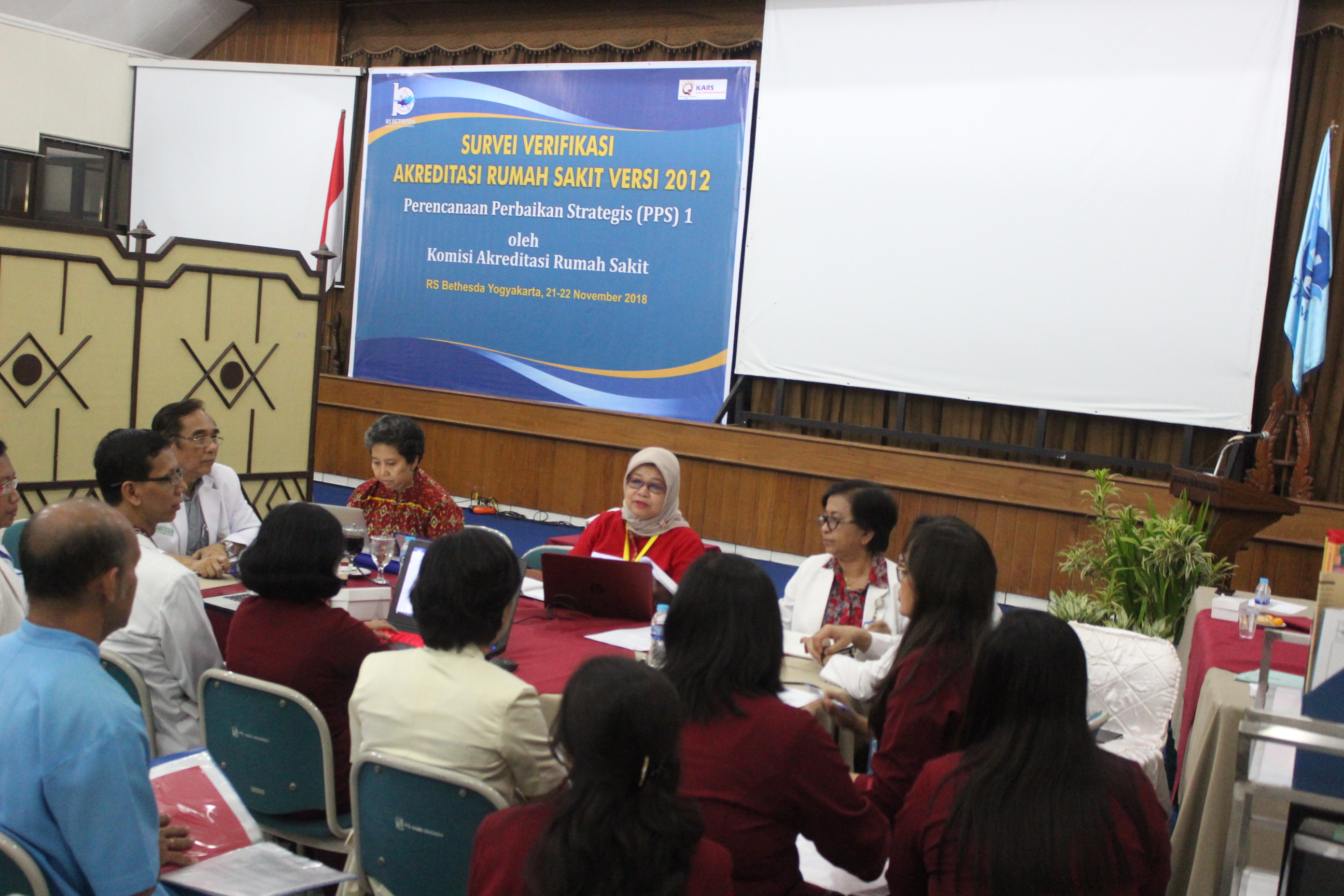 Populasi berjumlah 1200 berkas pasien rawat inap dan jumlah sampel . Survei Verifikasi Akreditasi Rumah Sakit Versi 2012 Pps 1 Oleh Komisi Akreditasi Rumah Sakit Kars