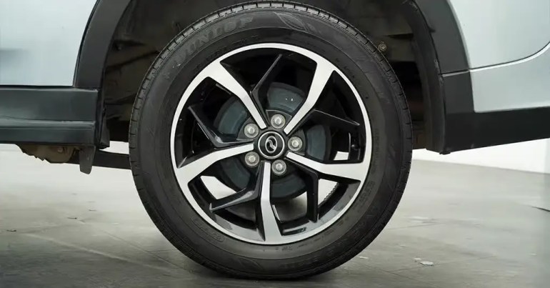Faktor yang Mempengaruhi Harga Tayar Kereta Aruz Faktor yang Mempengaruhi Harga Tayar Kereta Aruz