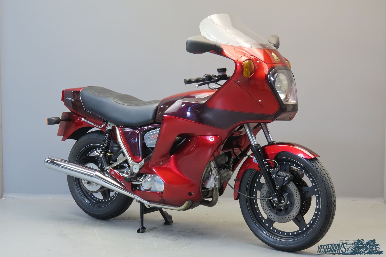 かずき① 2001 Kawasaki ZX-11 | Bike-urious