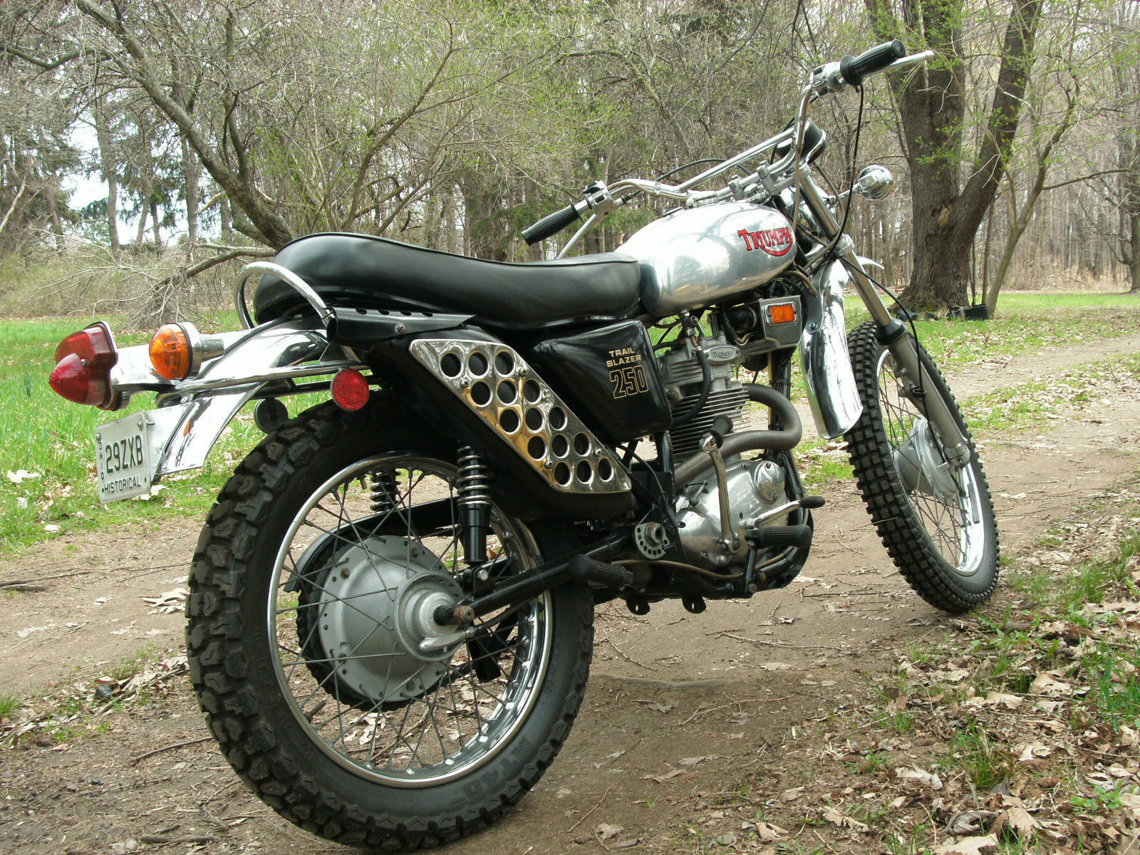 1971 Triumph Trailblazer T25 | Bike-urious