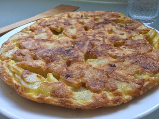Kids and Spanish in the Kitchen: How to Make Tortilla de Patatas With Your Kids