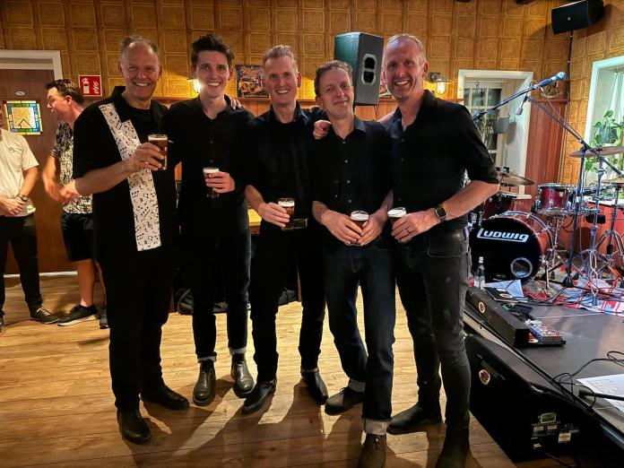 Johnny Contant bij Van Rooijen