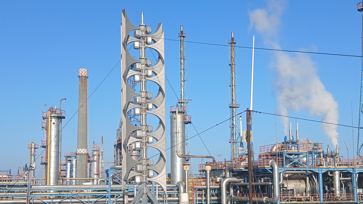 Sirena de alarmare de la Rafinăria Petromidia. FOTO Rompetrol