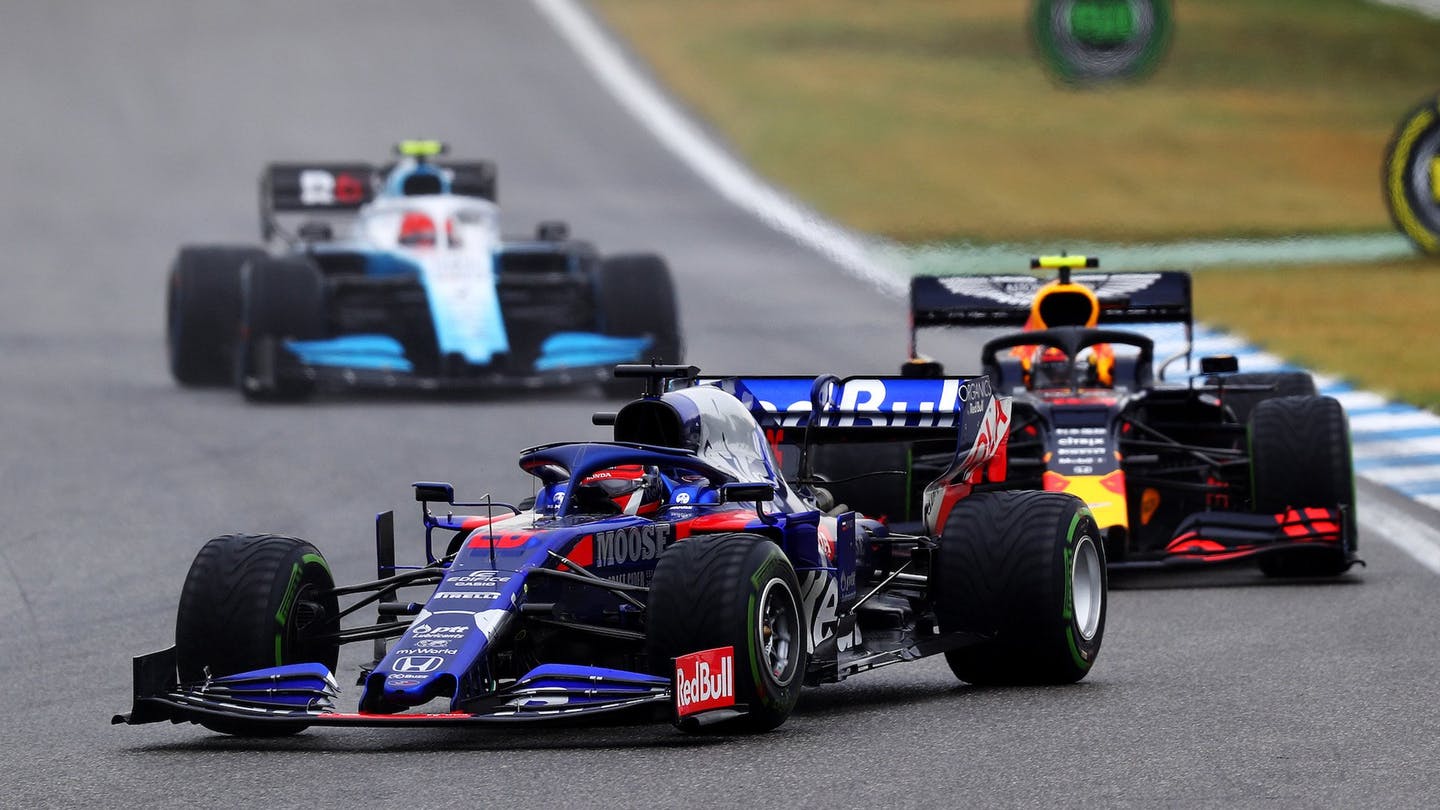 Alex Albon Dari Red Bull Ukir Waktu Tercepat Keempat Di Fp1