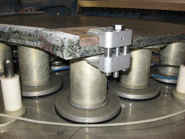 Blick様用 BLICK Large Edge Clamp | CNC Vacuum Workholding Solutions