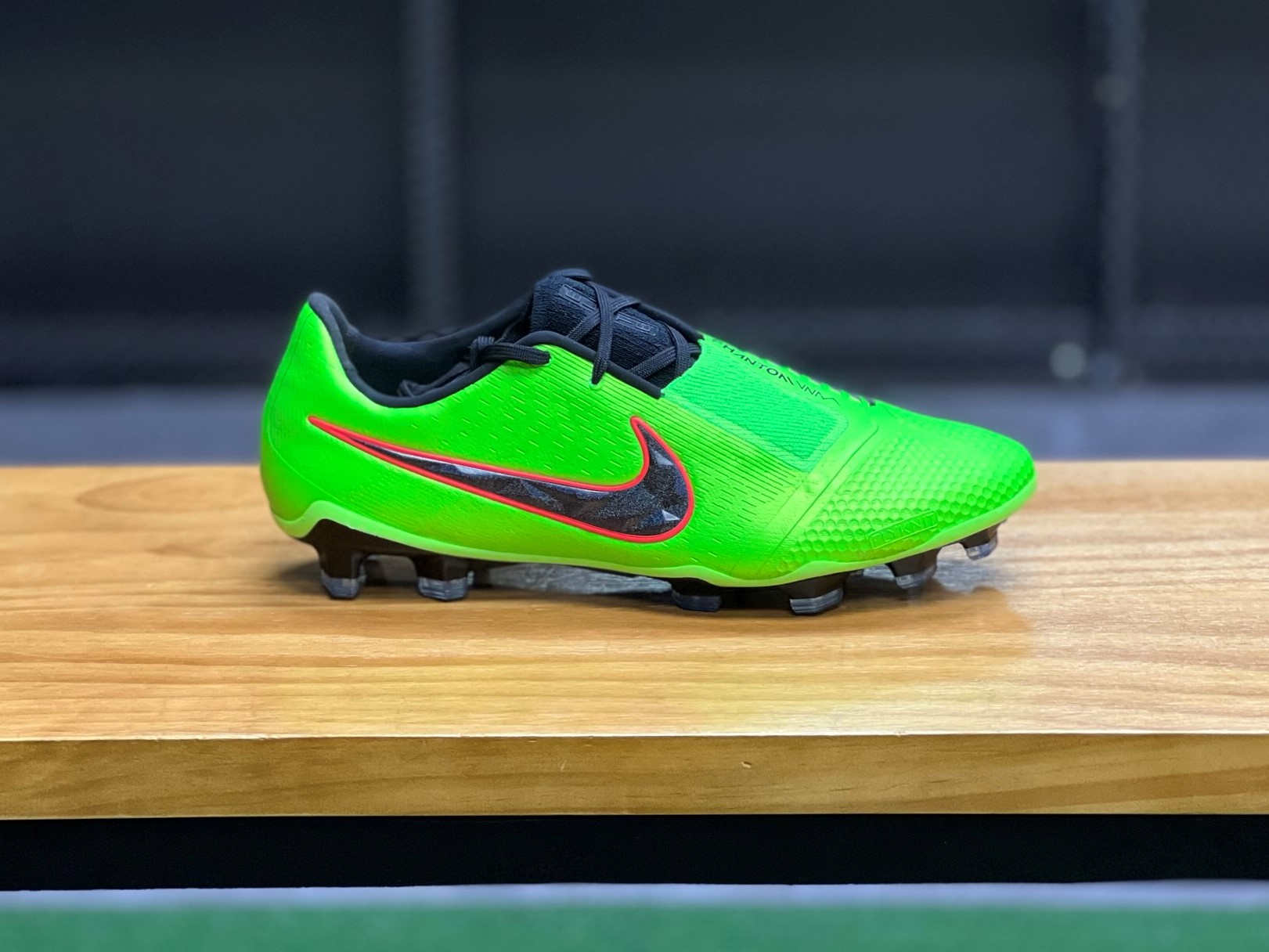 nike phantom venom elite football boots
