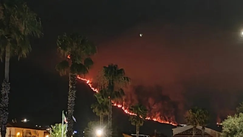 Fuoco estivo, Praia a Mare incendio Vingiolo