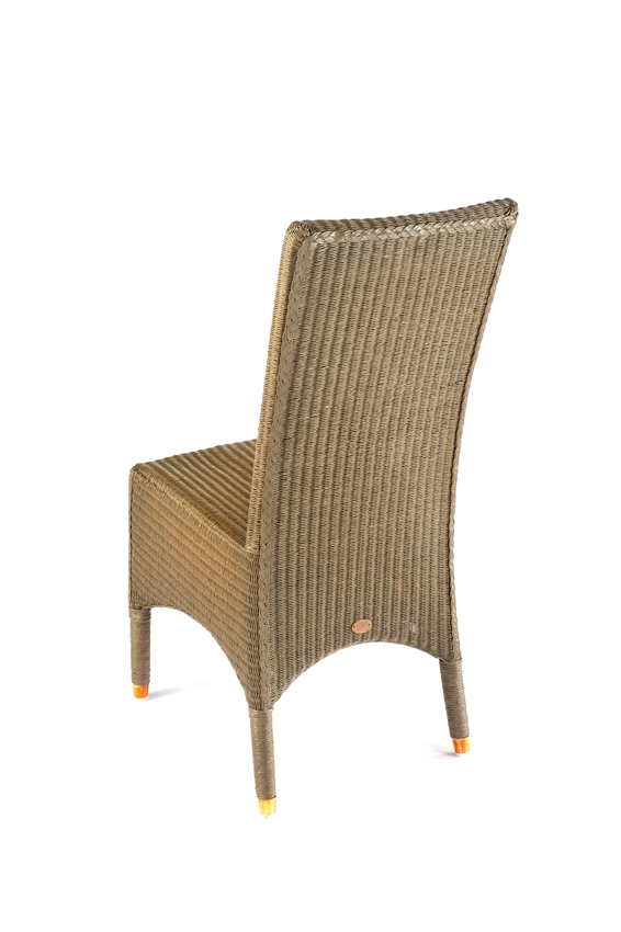 Vous apprécierez le design classique de cette belle chaise. Chaise tendance en loom - Brin d'Ouest