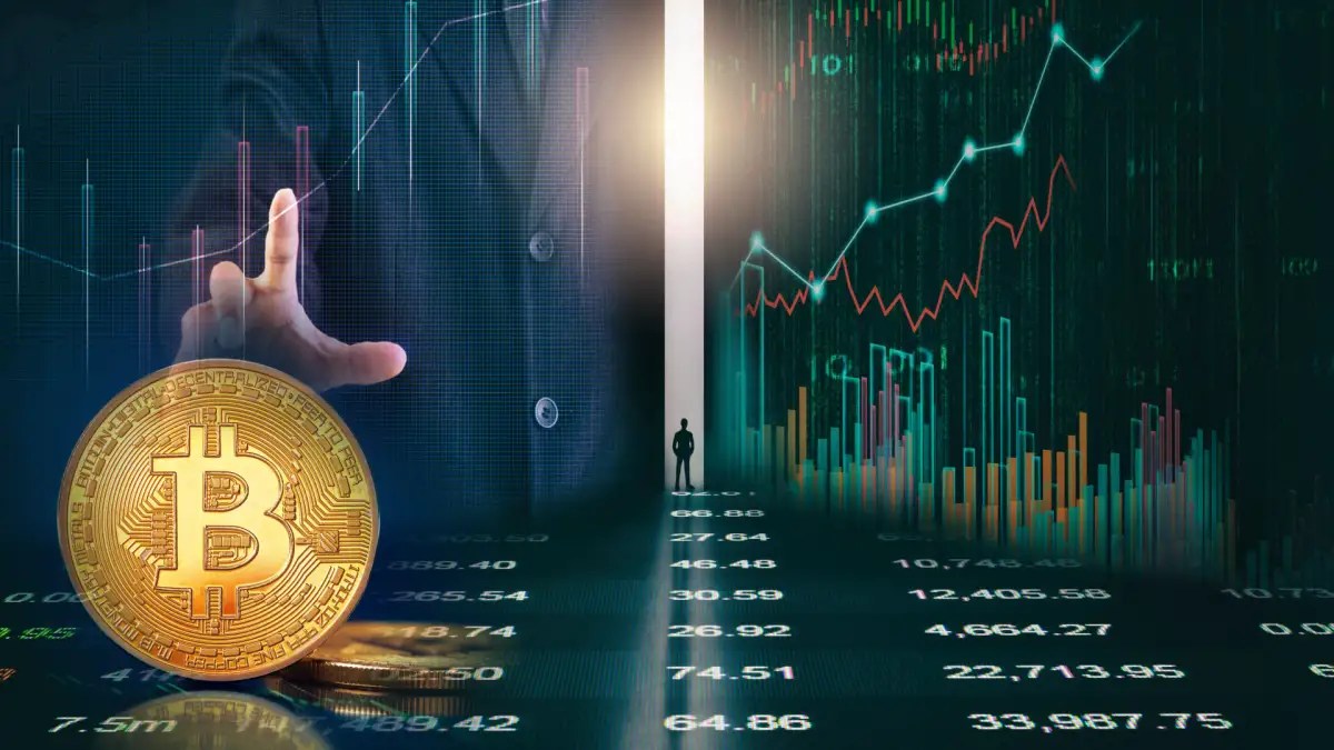 Trading Crypto and Traditional Financial Assets: A Comprehensive Comparison
