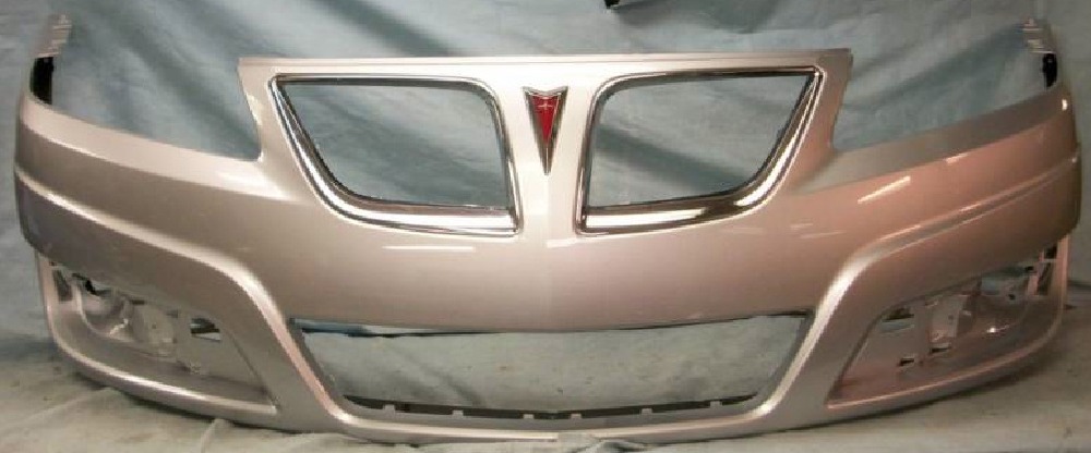 The 2009 hood has a hood scoop that looks professional rather than an aftermarket hood. 2009-2010 Pontiac G6 BASE|GT; w/CTF Pkg; Second Design; w