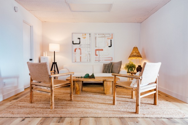 Waiting room psychotherapy Point Loma