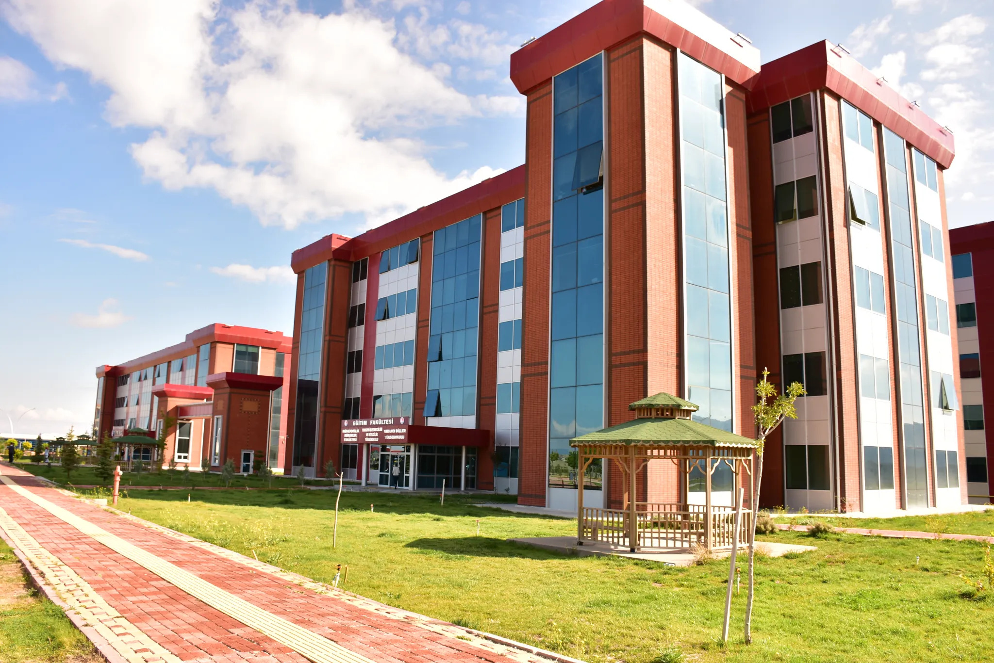 MAKÜ Yeni Personel Alımı Yapacak!