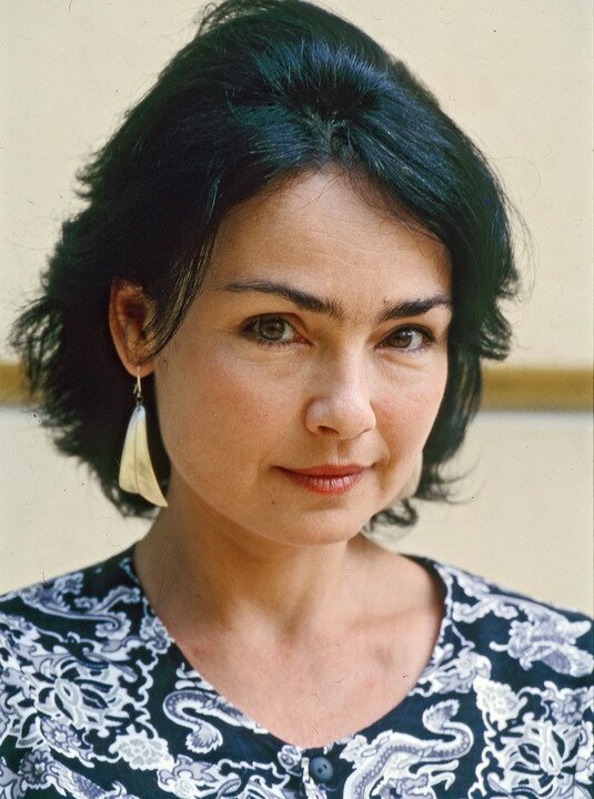 Aztán pont az abigél miatt rátelepedett a bájos kislány karaktere, amelytől idő után már szabadult volna, de nem tudott. MÃ©g Ã¶rÃ¼lhetett fia Ã©rettsÃ©gijÃ©nek, aztÃ¡n Ã¶rÃ¶kre