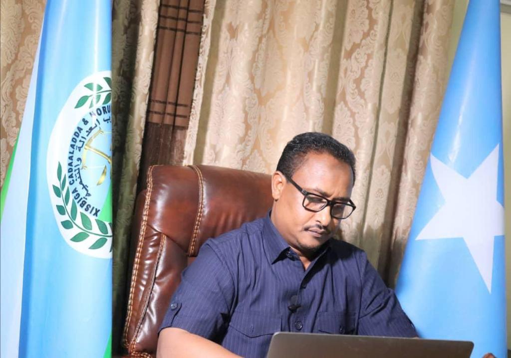 Muungaab oo fal dambiyeed ku tilmaamay tallaabadii uu qaaday Farmaajo (Aqriso)