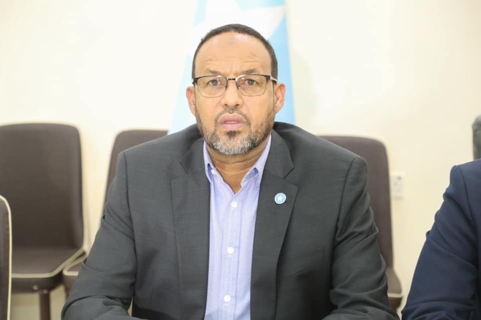 Daawo: Xildhibaan C/llaahi Carab oo si kulul uga hadlay xiisadda gobolka GEDO