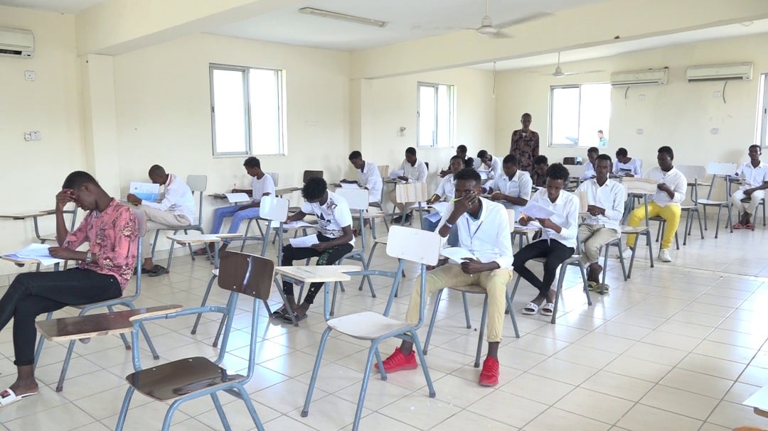 Dalladaha Muqdisho oo shaaciyey musuq-maasuq lagu sameeyay’ imtixaankii shahaadiga ahaa (Daawo)