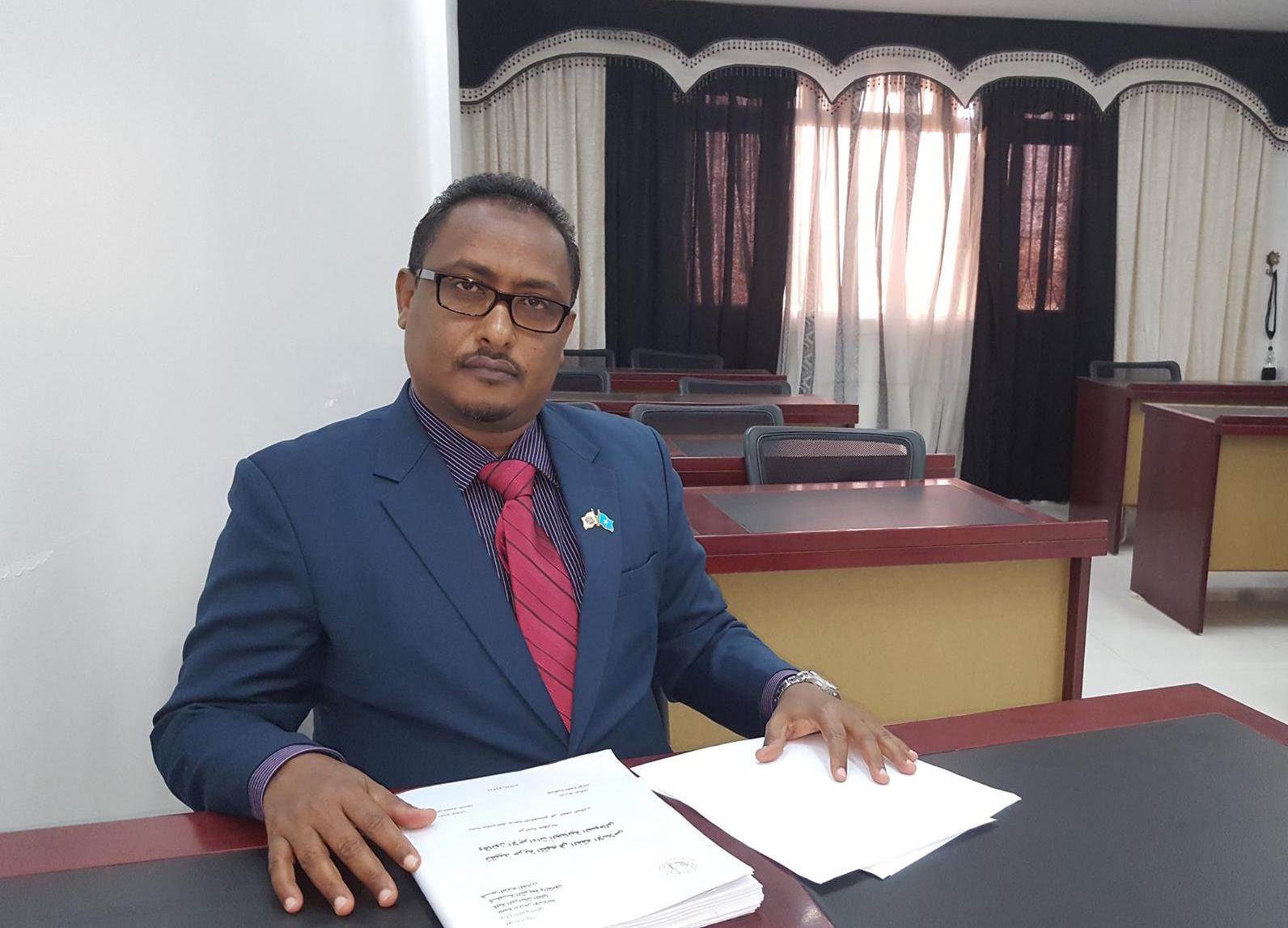 Mungaab oo is-barbardhig ku sameeyay falkii Al-Shabab iyo ninkii Qu’raanka gubay