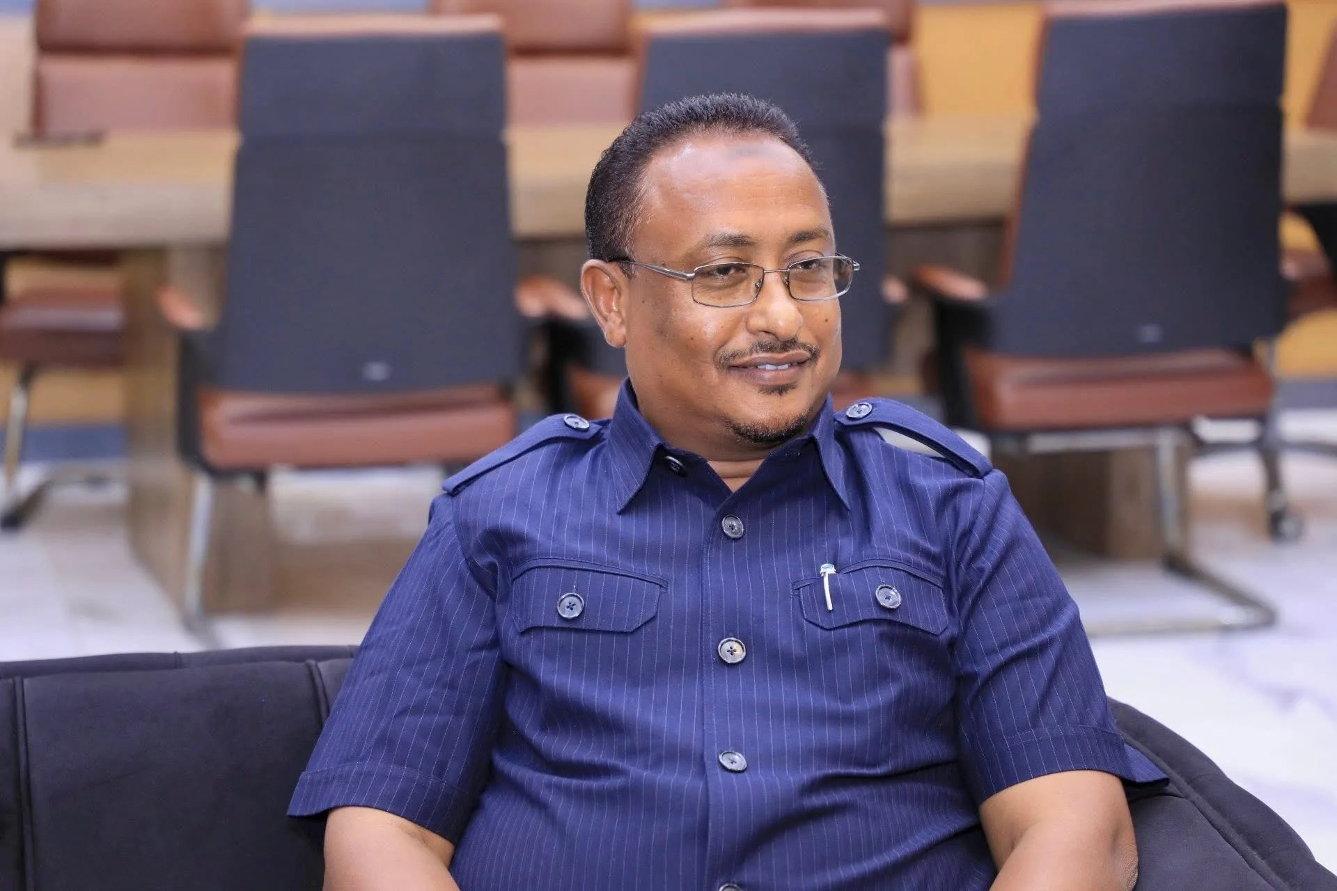 Guddoomiye Muungaab oo qaaday tallaabadii ugu horeysay ee lagu baneynayo…
