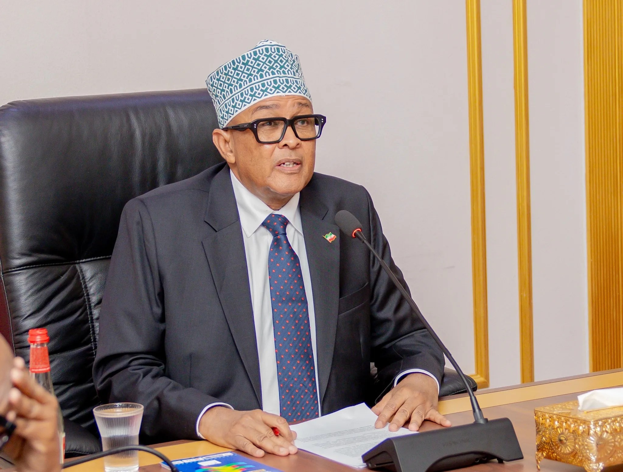 Cirro oo qirtay in DF ay ku maamusho saddex arrin Cirro oo qirtay in DF ay ku maamusho saddex arrin