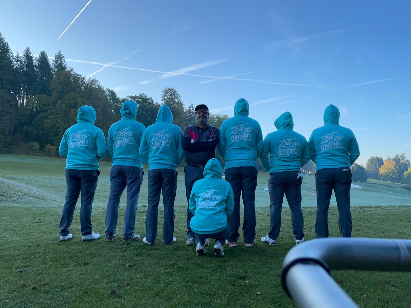 Offizieller Sponsor – Zeit zu golfen stattet erste Golf-Mannschaft aus