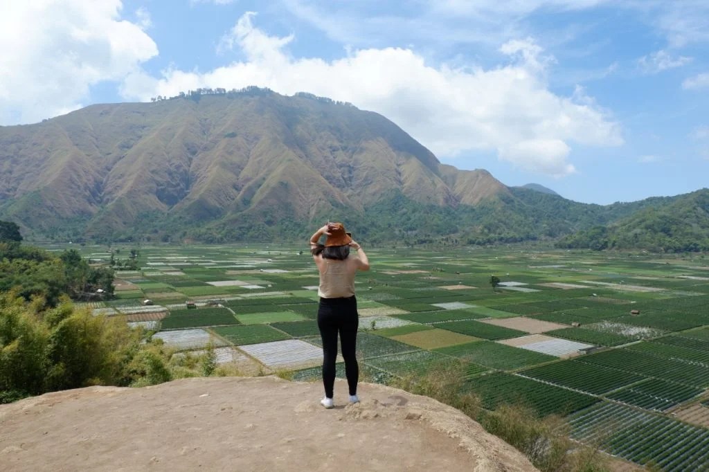 Hanya dengan sarapan nasi ayam sayur. Keindahan Wisata Bukit Sembalun Lombok Yang Eksotis Can Tours Lombok