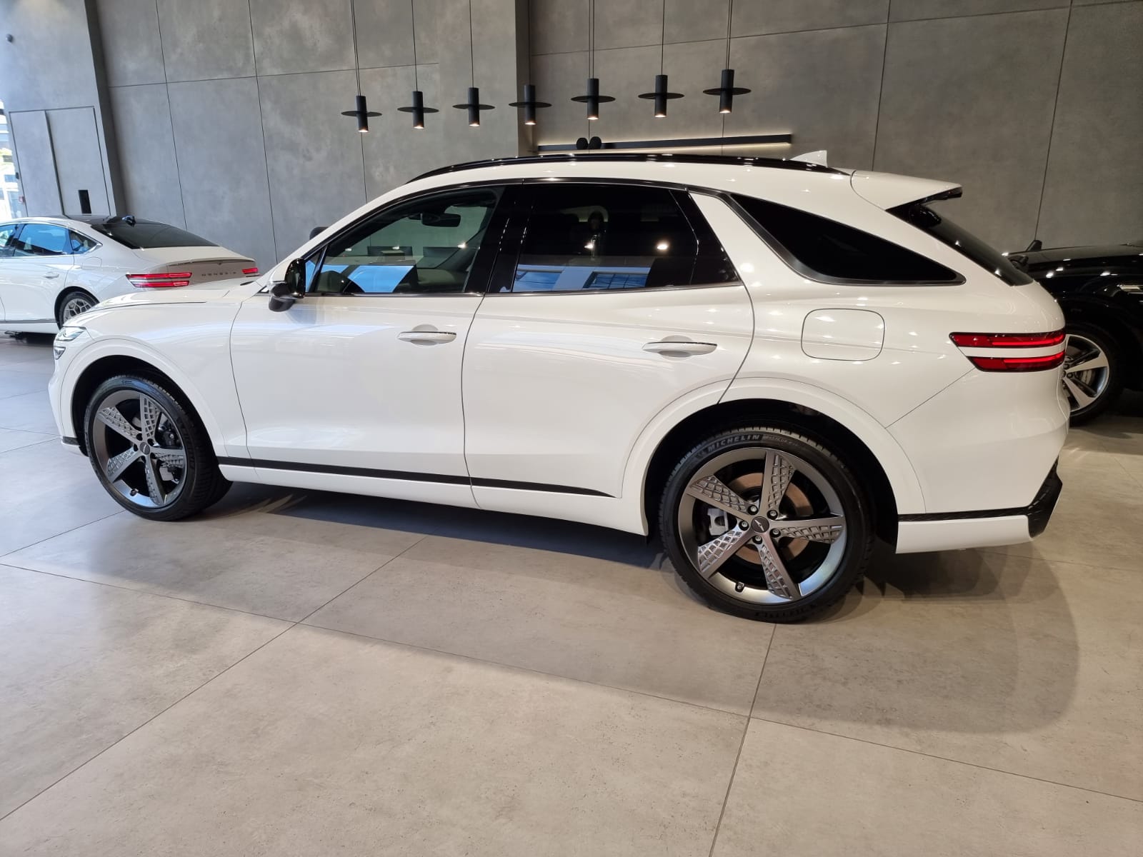 genesis GV70 4