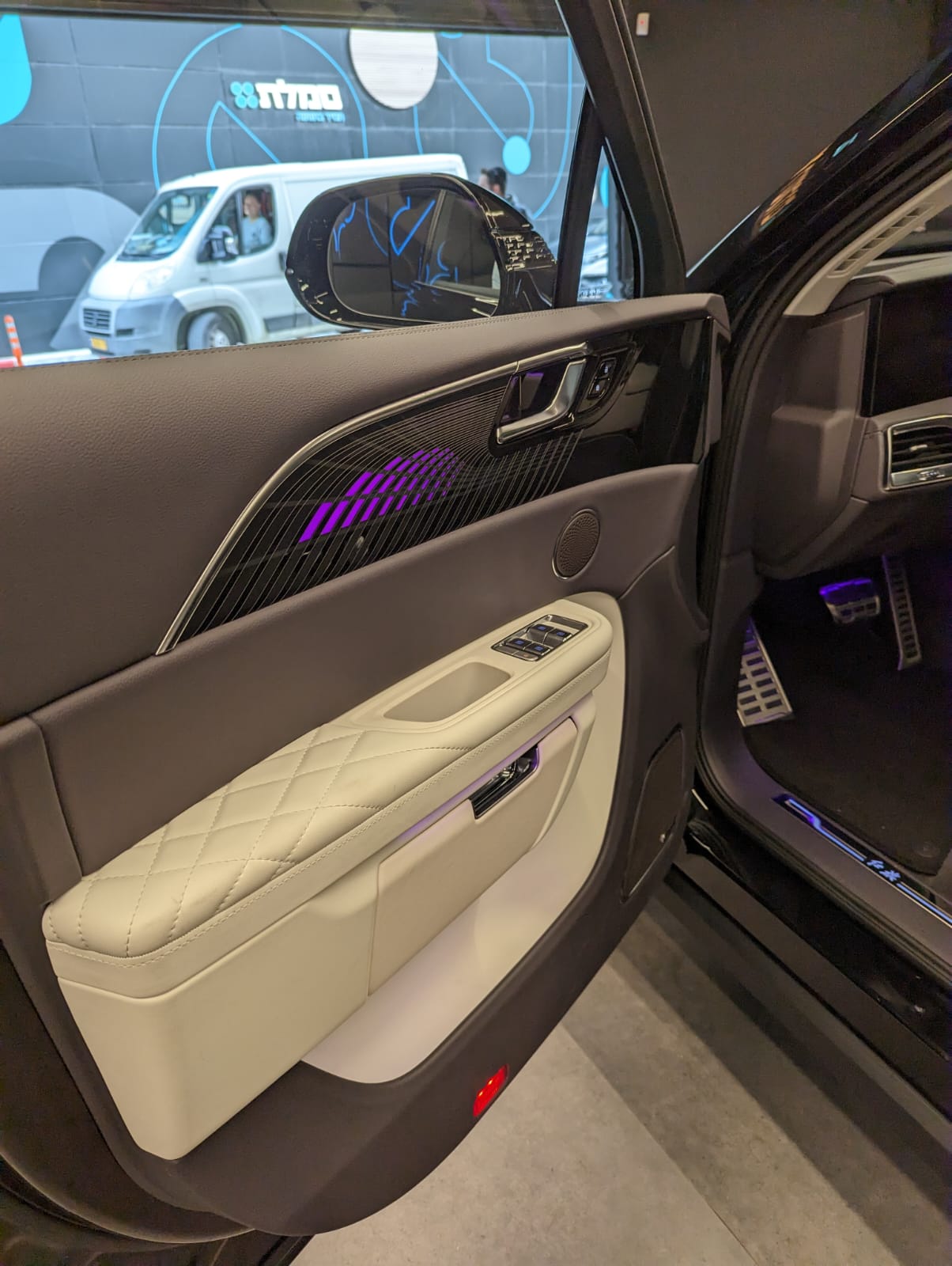 Hongqi 7