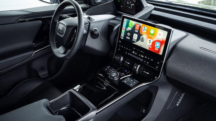 toyota-ev-interieur-62a98f2be59d2