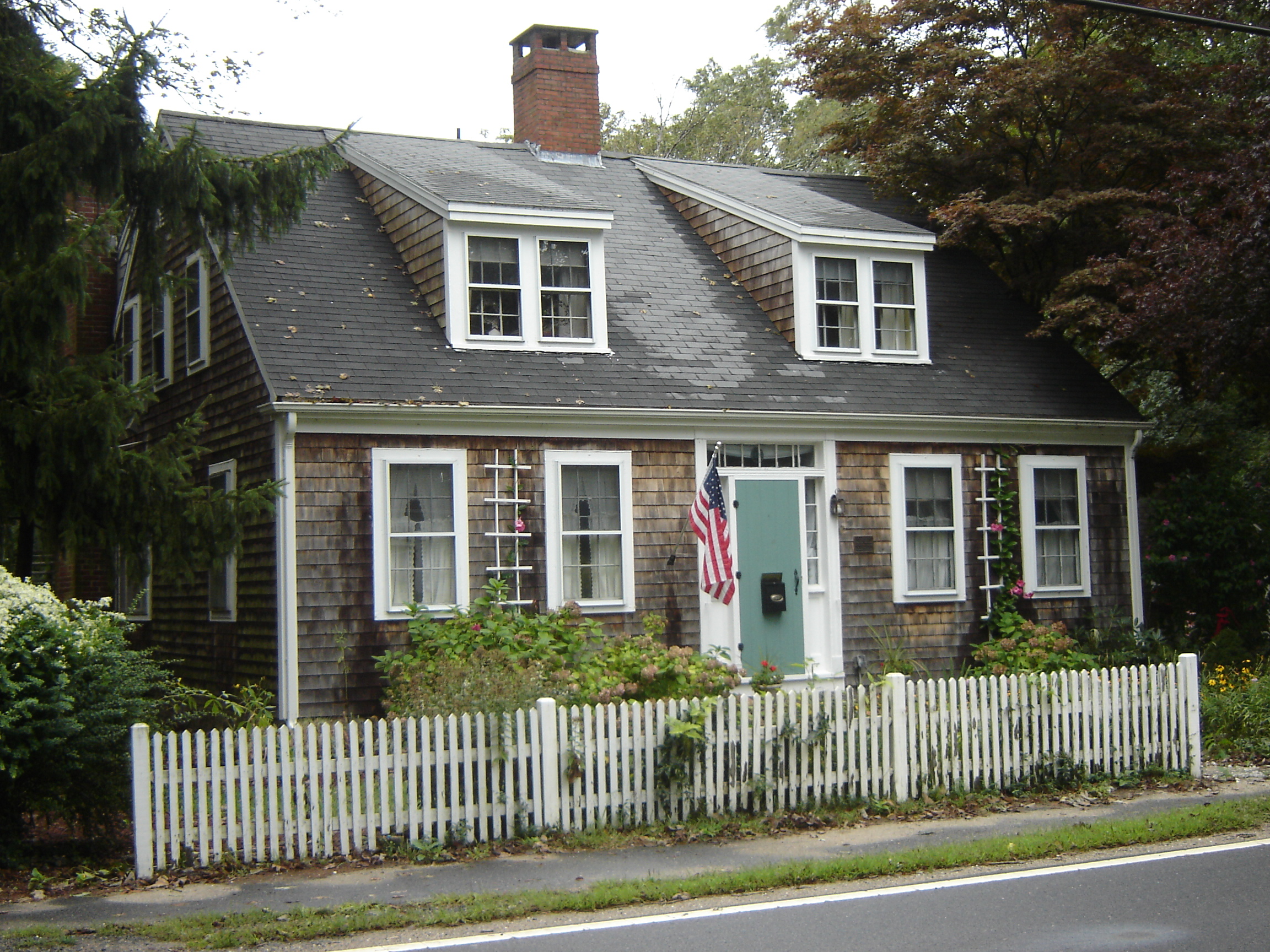 What's That House? A Guide to Cape Cod Style Houses