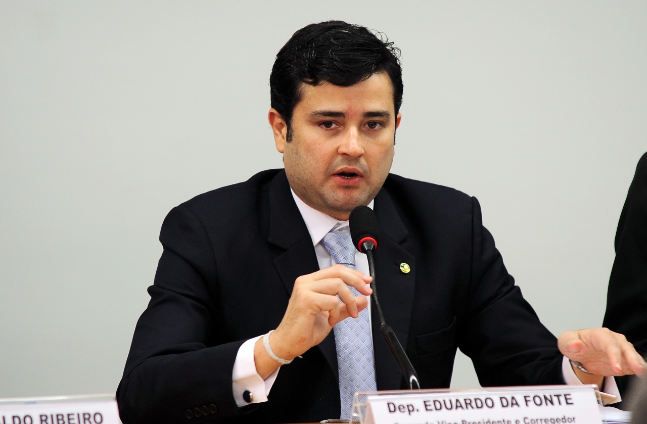 Eduardo da Fonte aciona TCU e questiona legalidade e moralidade de proposta de reajuste da conta de energia.